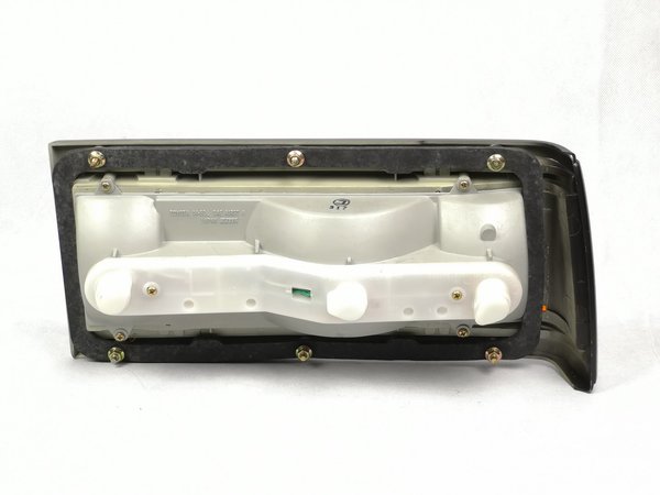 81560-19915 / LAMP ASSY, REAR COMBINATION, LH Celica A4