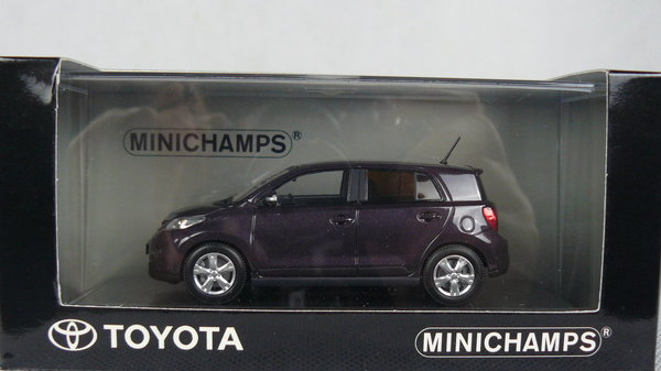 Toyota Urban Cruiser - Minichamps (1/43)